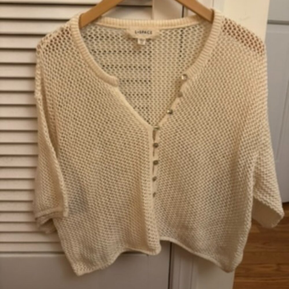 L*SPACE Coast is Clear Top, Cream, Size M